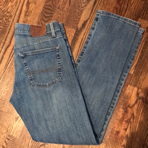 Lucky Brand 221 Straight Leg Jeans - Picture 10 of 10